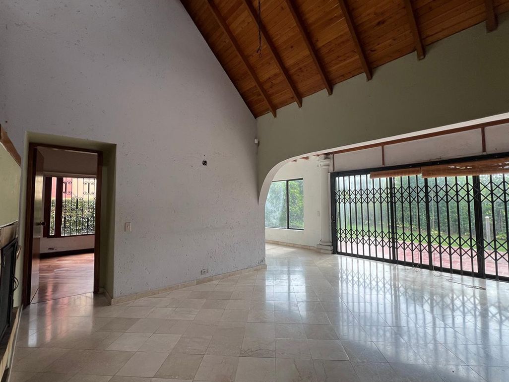 Casa en venta Antioquia Rionegro S3-de-10 200 m2 Habitaciones 3 Baños 4 Garajes 2 Precio $1450000000