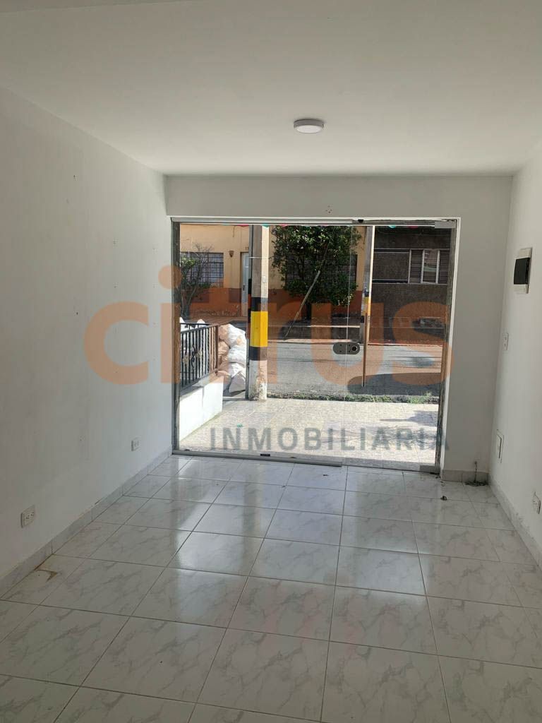 Local en arriendo Antioquia Medellín San Bernardo 18 m2 Habitaciones 0 Baños 1 Garajes 2 Precio $1500000