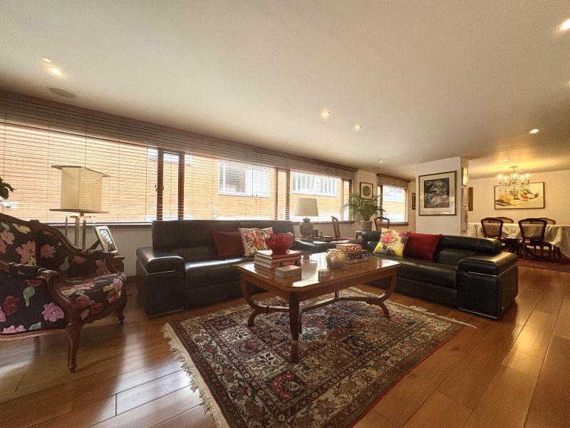 Apartamento en venta Cundinamarca Bogotá Emaus 211 m2 Habitaciones 3 Baños 3 Garajes 2 Precio $1390000000
