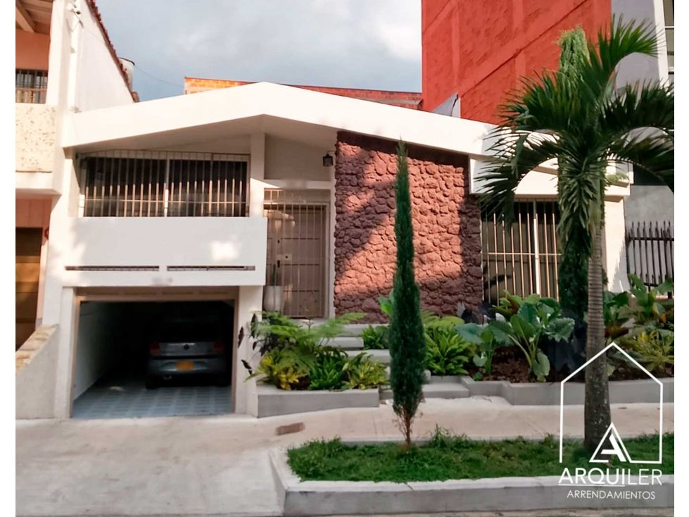 Casa en venta Antioquia Medellín Simon Bolivar 200 m2 Habitaciones 4 Baños 3 Garajes 2 Precio $2000000000