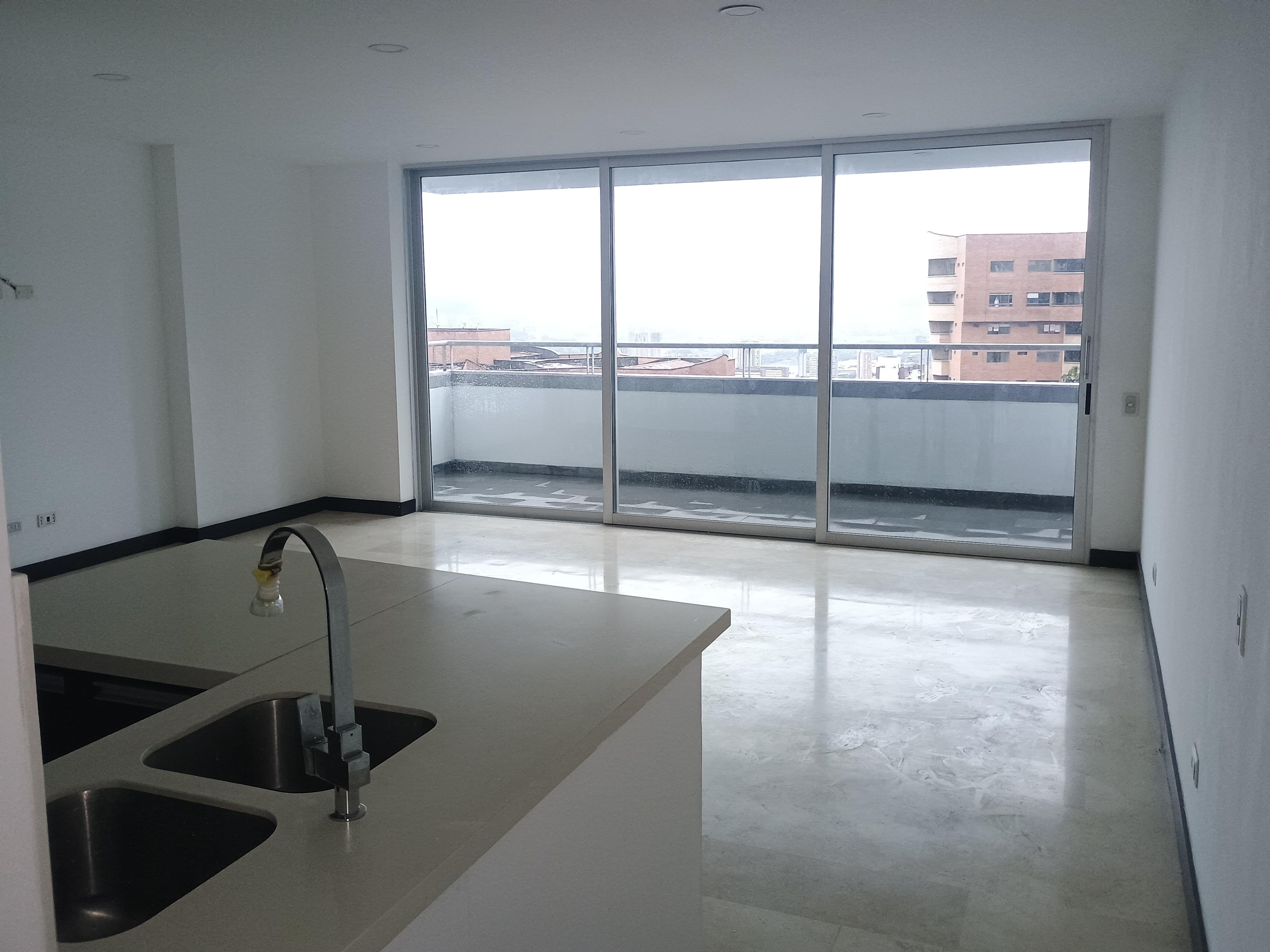 Apartamento en arriendo Antioquia Sabaneta Vereda La Doctora 115 m2 Habitaciones 3 Baños 3 Garajes 2 Precio $3500000