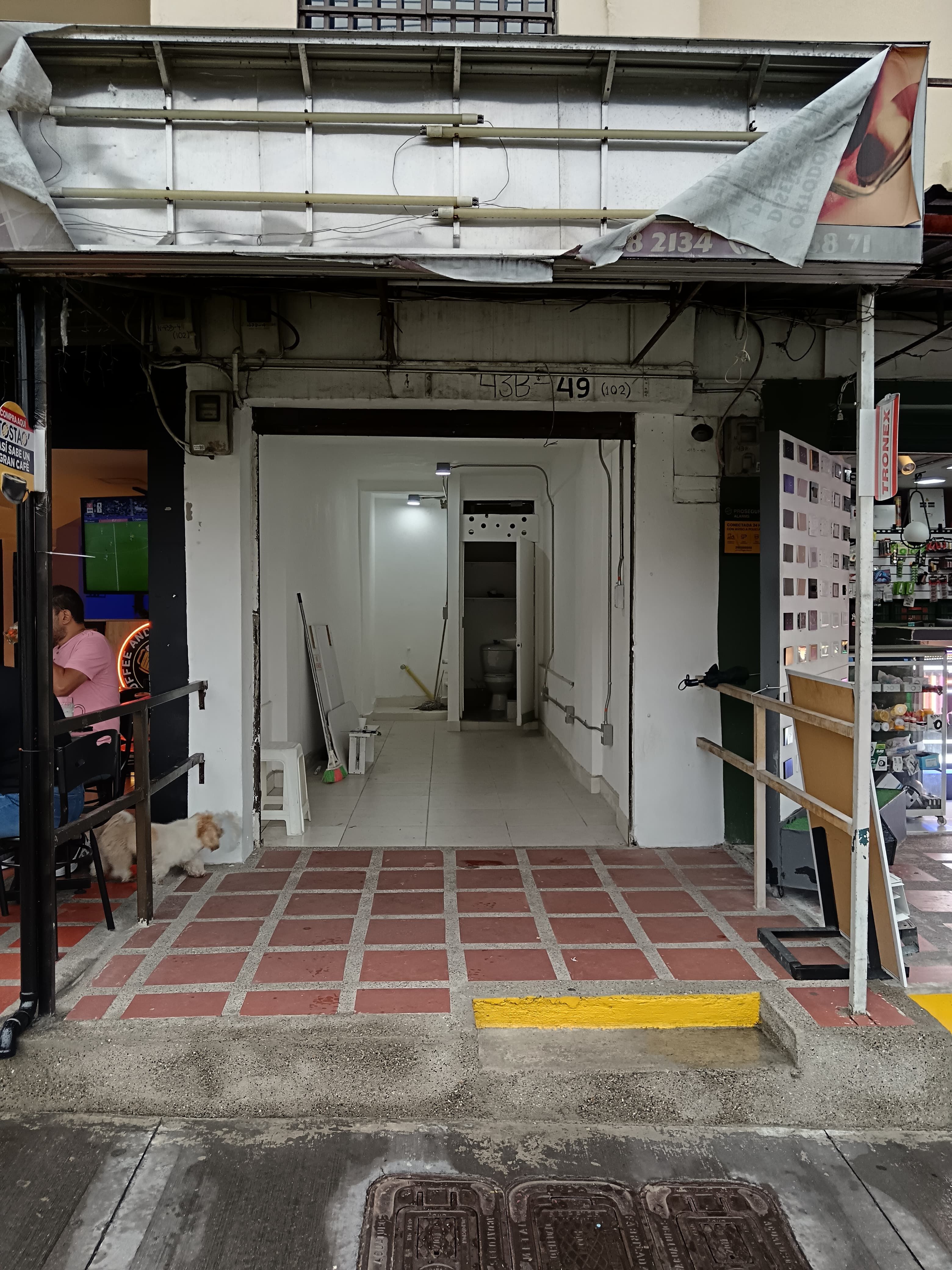 Local Comercial en arriendo Antioquia Medellín La America 14 m2 Habitaciones 0 Baños 1 Garajes 0 Precio $1700000