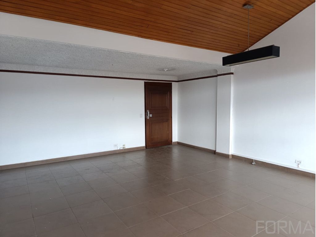 Oficina en venta Cundinamarca Bogotá Santa Barbara Occidental 40 m2 Habitaciones 0 Baños 1 Garajes 1 Precio $300000000