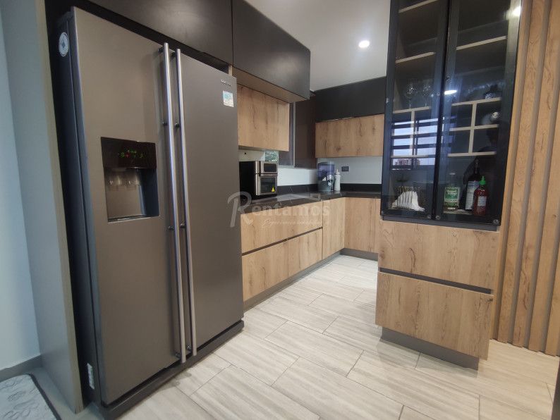 Apartamento en arriendo Antioquia Medellín Los Naranjos 150 m2 Habitaciones 2 Baños 3 Garajes 2 Precio $8000000