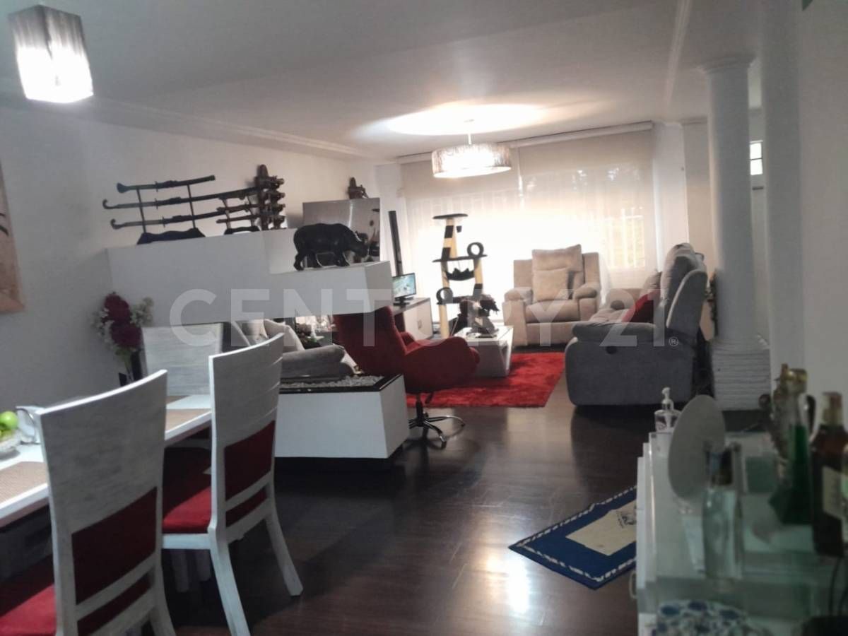Casa en venta Cundinamarca Bogotá Las Américas 425 m2 Habitaciones 4 Baños 3 Garajes 3 Precio $995000000