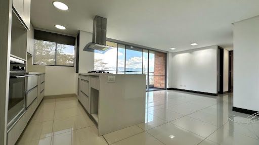 Apartamento en venta Antioquia Envigado La Inmaculada 90 m2 Habitaciones 2 Baños 3 Garajes 2 Precio $800000000