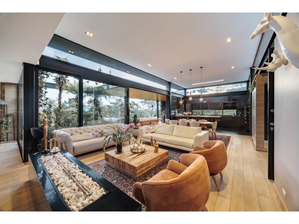 Casa en venta Antioquia Medellín Medellín 400 m2 Habitaciones 3 Baños 3 Garajes 5 Precio $3500000000