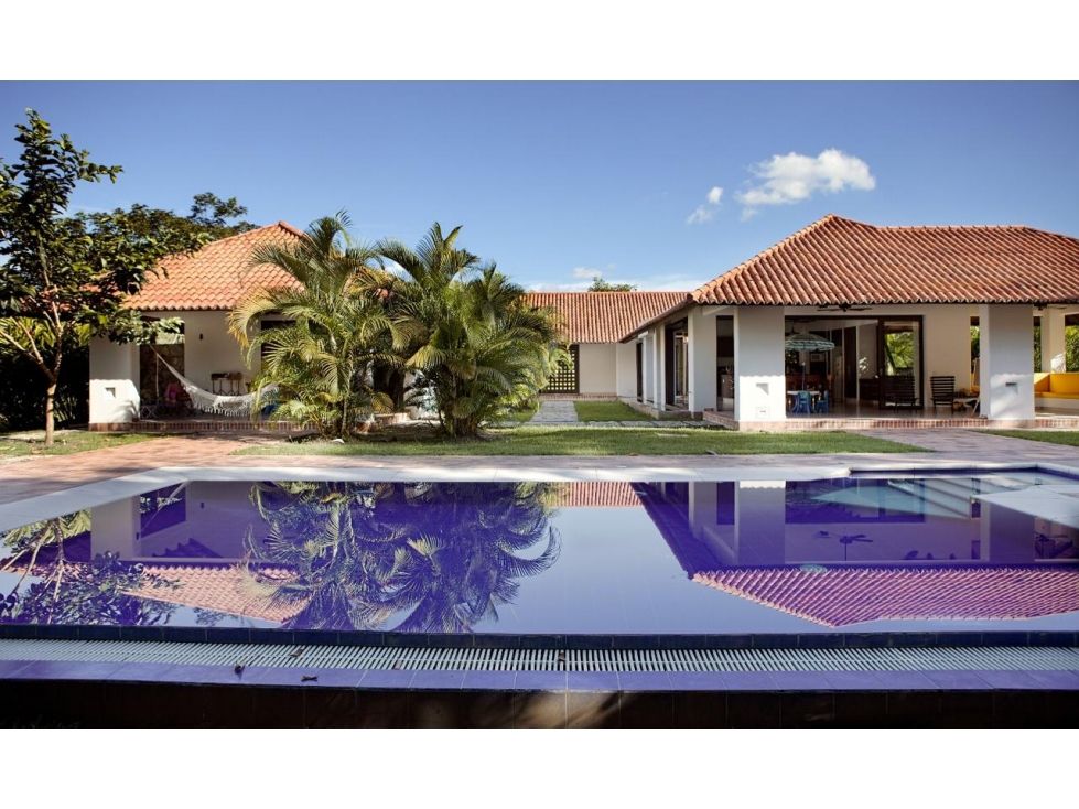 Casa en venta Meta Villavicencio Villavicencio 405 m2 Habitaciones 4 Baños 7 Garajes 3 Precio $2000000000