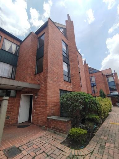 Casa en venta Cundinamarca Bogotá Ciudad Salitre Occidental 130 m2 Habitaciones 5 Baños 5 Garajes 5 Precio $900000000