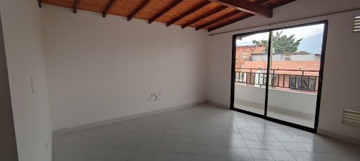 Casa en arriendo Antioquia Medellín Florencia 70 m2 Habitaciones 3 Baños 2 Garajes 0 Precio $1300000