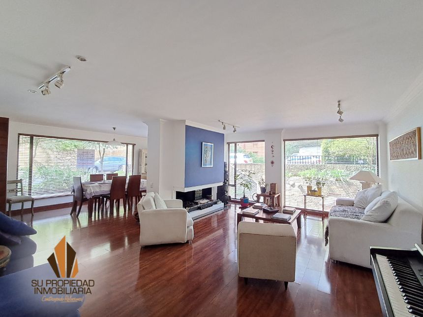 Apartamento en venta Cundinamarca Bogotá Los Rosales 194 m2 Habitaciones 3 Baños 5 Garajes 1 Precio $1450000000