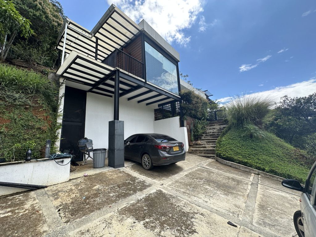 Casa en venta Valle Del Cauca Jamundí Libertadores 330 m2 Habitaciones 4 Baños 5 Garajes 2 Precio $1450000000