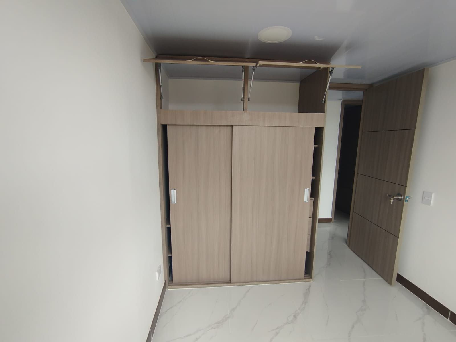 Apartamento en arriendo Cundinamarca Madrid El Vergel 58 m2 Habitaciones 3 Baños 2 Garajes 0 Precio $1200000