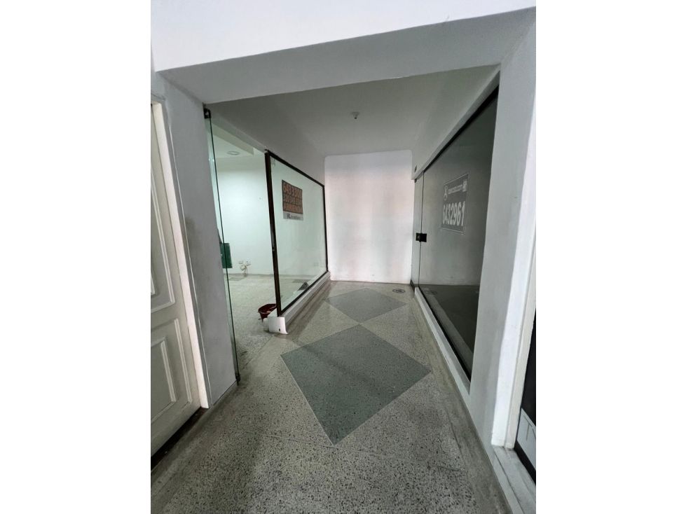 Local en arriendo Santander Bucaramanga Cabecera Del Llano 20 m2 Habitaciones 0 Baños 1 Garajes 0 Precio $2100000