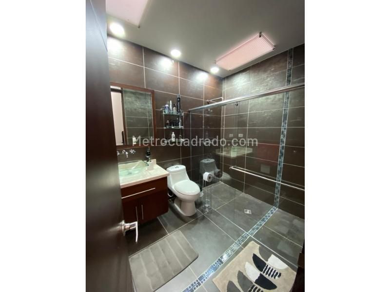 Casa en venta Cundinamarca Cajicá Buganvilla 323 m2 Habitaciones 4 Baños 4 Garajes 6 Precio $1680000000