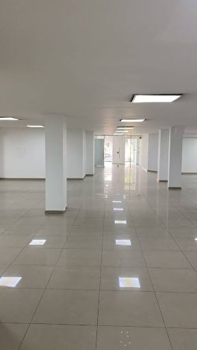 Local en venta Cundinamarca Bogotá Santa Barbara Occidental 380 m2 Habitaciones 0 Baños 2 Garajes 4 Precio $4400000000