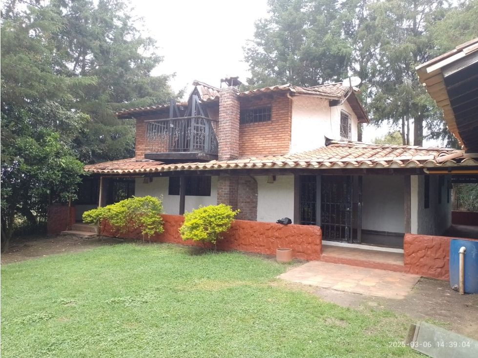 Finca en arriendo Antioquia El Carmen De Viboral El Carmen De Viboral 400 m2 Habitaciones 5 Baños 2 Garajes 0 Precio $4000000
