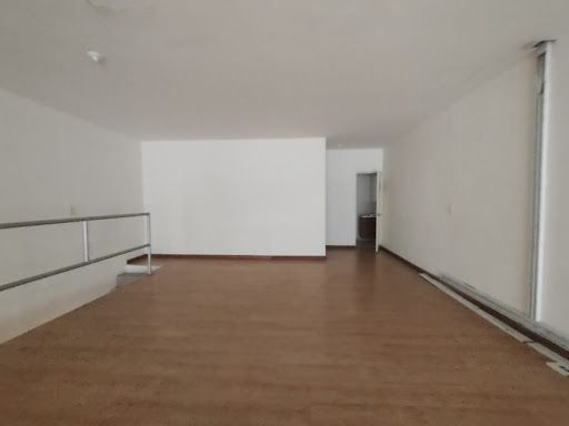 Local en arriendo Antioquia Itagüí La Esmeralda 166 m2 Habitaciones 0 Baños 1 Garajes 1 Precio $9130000