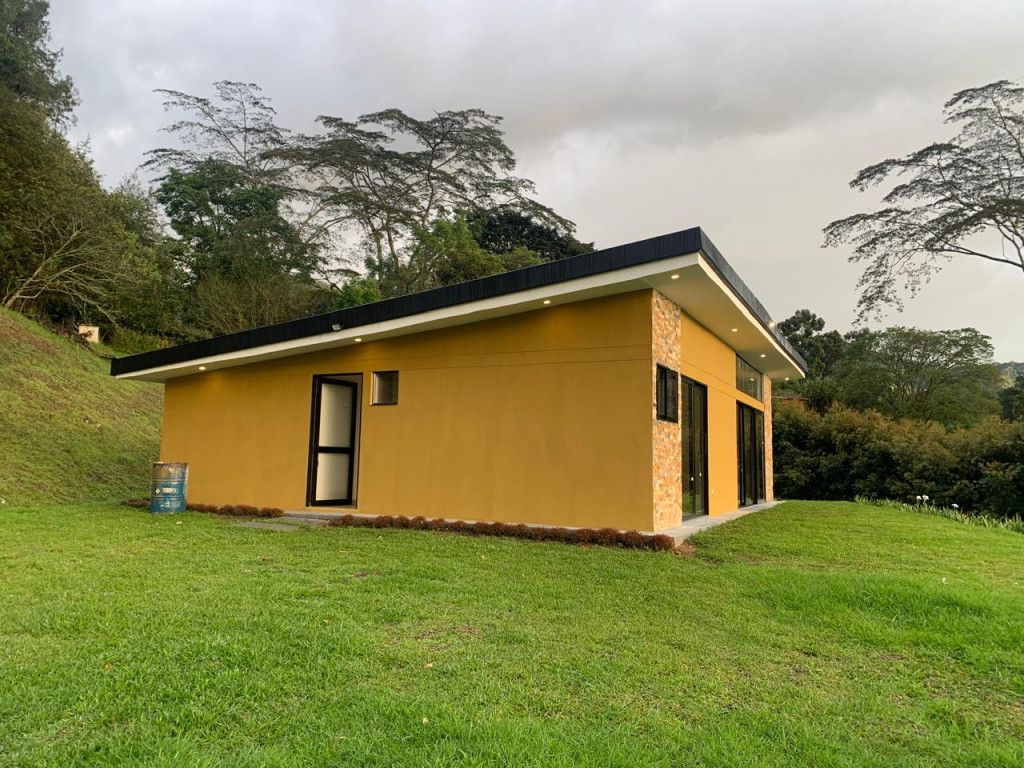 Finca en arriendo Antioquia El Retiro El Retiro 180 m2 Habitaciones 2 Baños 2 Garajes 10 Precio $7900000