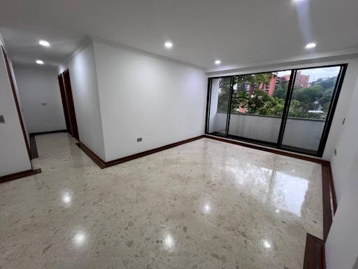 Apartamento en venta Antioquia Medellín La Linde 100 m2 Habitaciones 2 Baños 2 Garajes 1 Precio $720000000