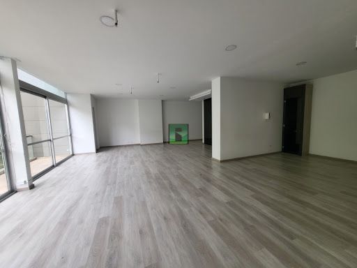 Oficina en arriendo Antioquia Medellín El Poblado 140 m2 Habitaciones 0 Baños 2 Garajes 4 Precio $13000000