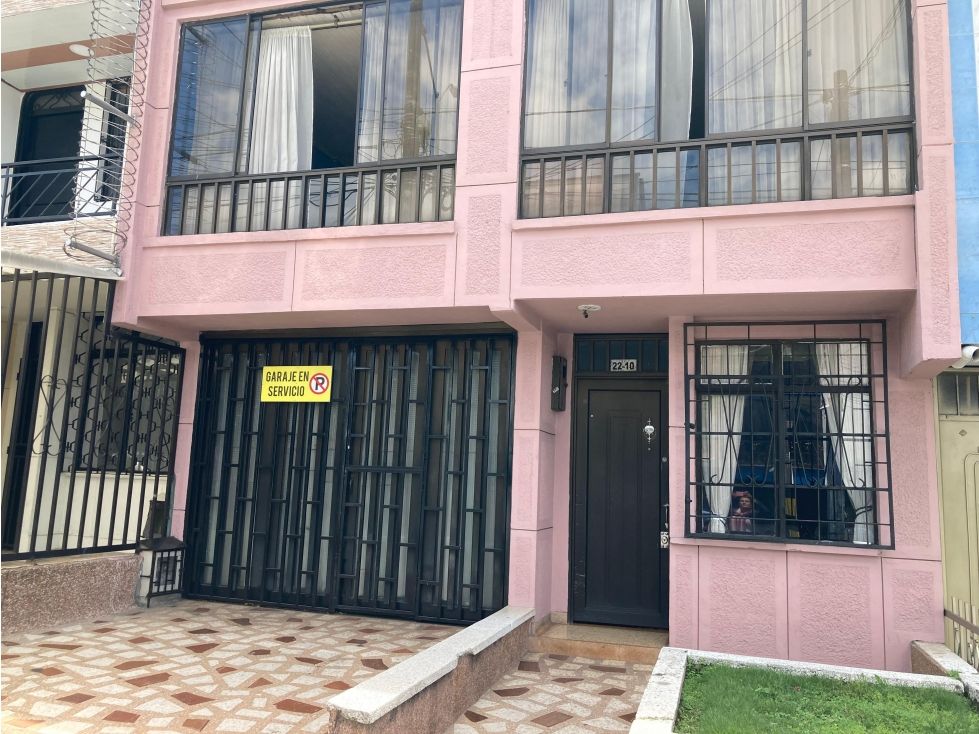 Casa en venta Quindío Armenia Alamos 229 m2 Habitaciones 5 Baños 3 Garajes 1 Precio $900000000