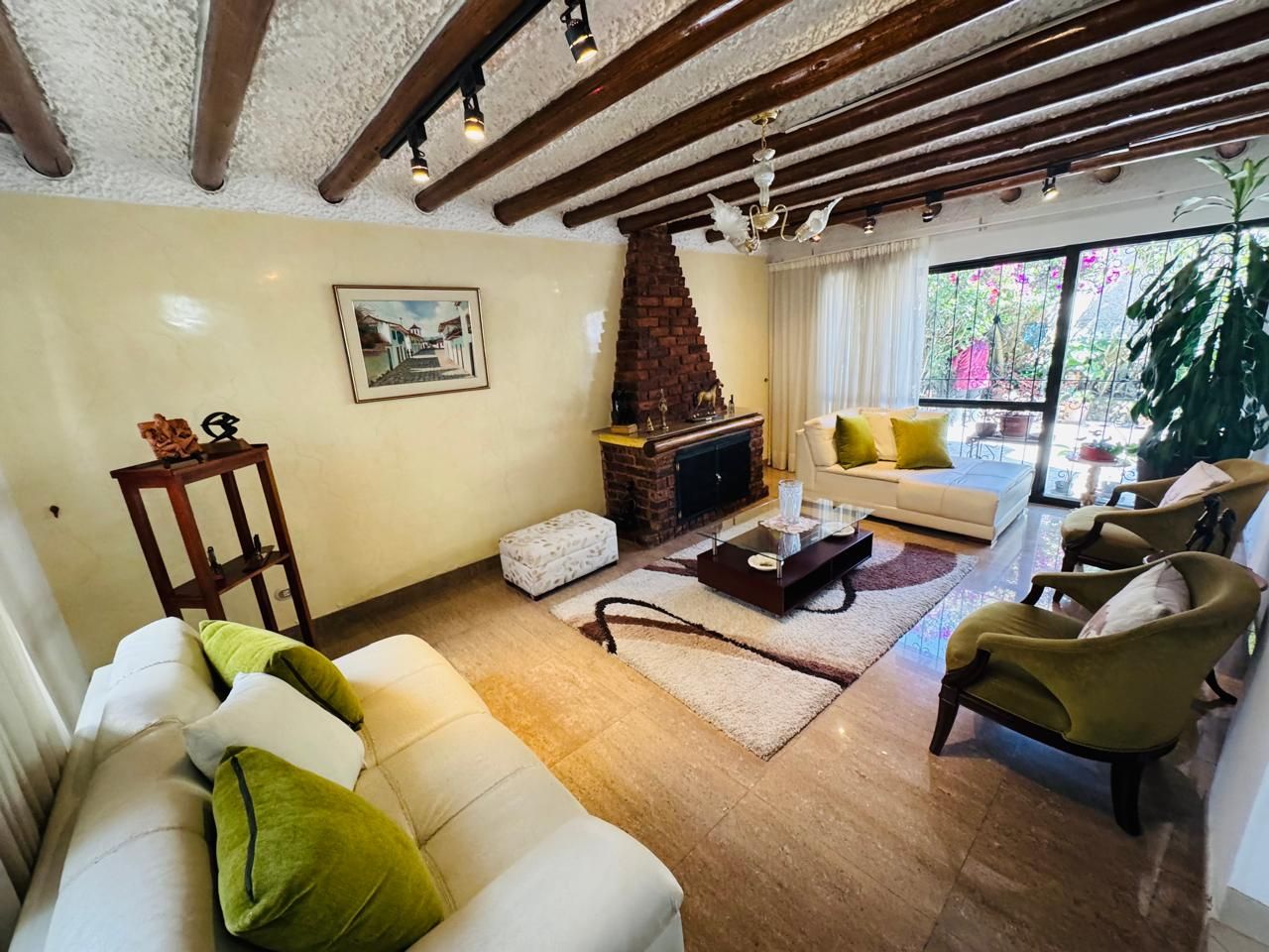 Casa en venta Cundinamarca Bogotá Santa Ana Occidental 255 m2 Habitaciones 3 Baños 3 Garajes 3 Precio $1550000000
