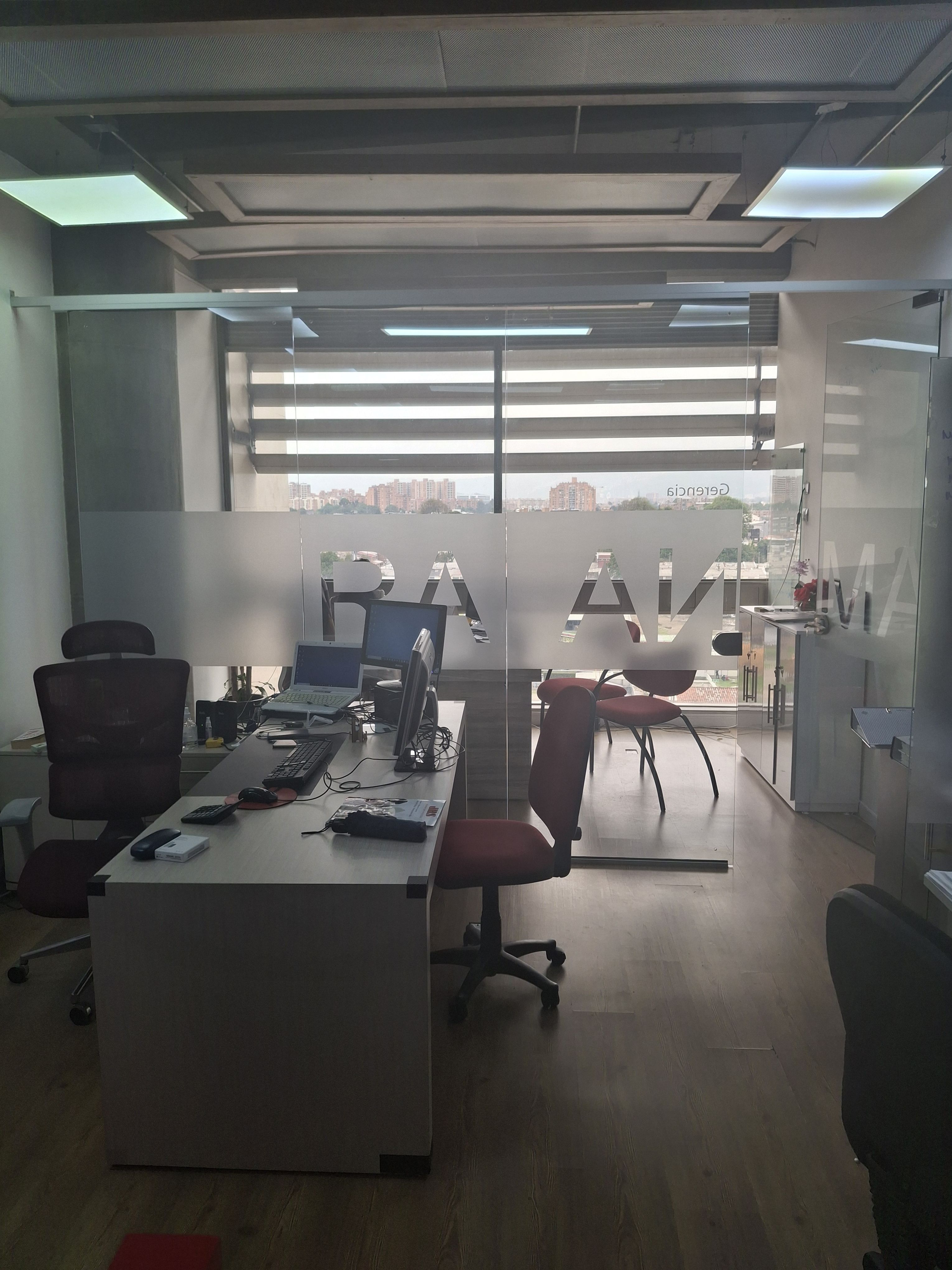 Oficina en venta Cundinamarca Bogotá Santa Rosa 45 m2 Habitaciones 0 Baños 6 Garajes 1 Precio $420000000