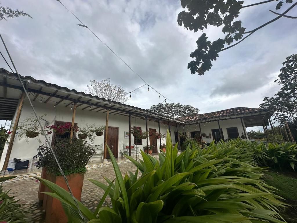Finca en arriendo Antioquia Rionegro Rionegro 300 m2 Habitaciones 4 Baños 5 Garajes 1 Precio $6500000
