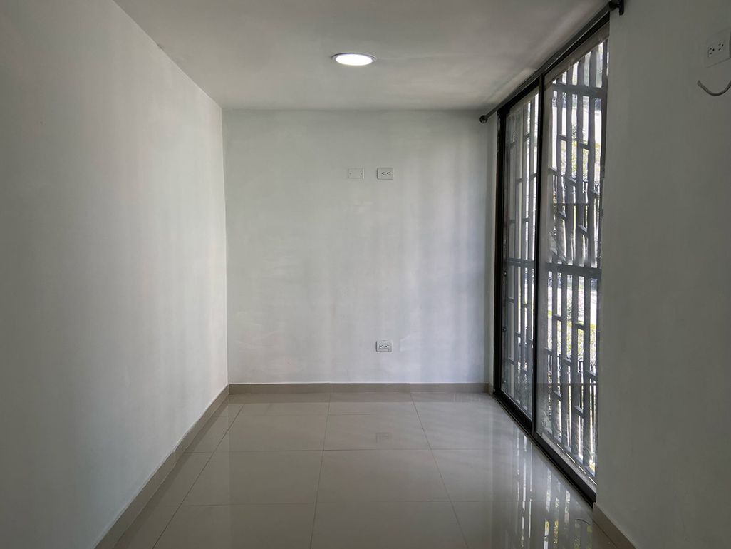 Casa en arriendo o venta Antioquia Sabaneta Prados De Sabaneta 60 m2 Habitaciones 3 Baños 2 Garajes 1 Precio venta $375000000 Precio arriendo $2650000