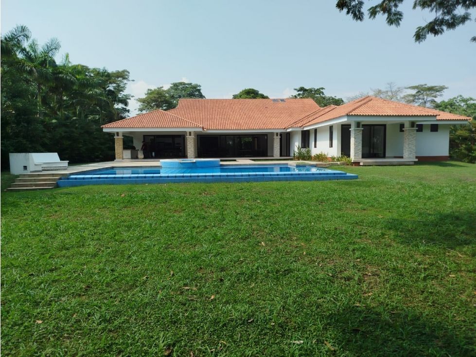 Casa Campestre en venta Meta Villavicencio San Isidro 1350 m2 Habitaciones 7 Baños 7 Garajes 3 Precio $2800000000