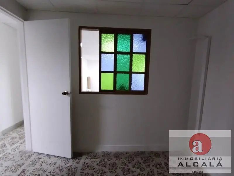 Oficina en arriendo Antioquia Envigado Zona Centro 80 m2 Habitaciones 0 Baños 3 Garajes 0 Precio $2700000