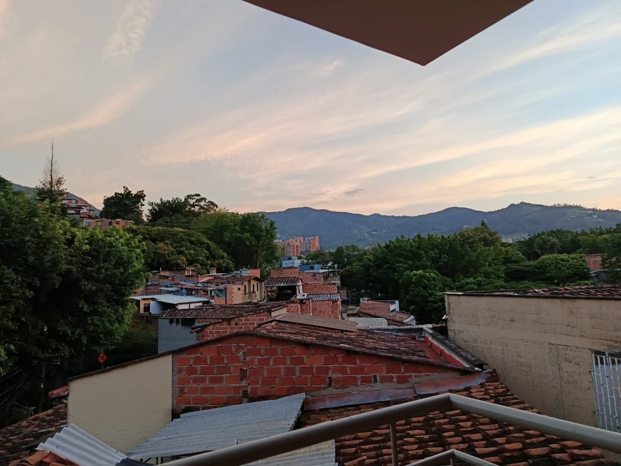 Apartamento en arriendo Antioquia Envigado La Orquídea 86 m2 Habitaciones 3 Baños 2 Garajes 1 Precio $2750000