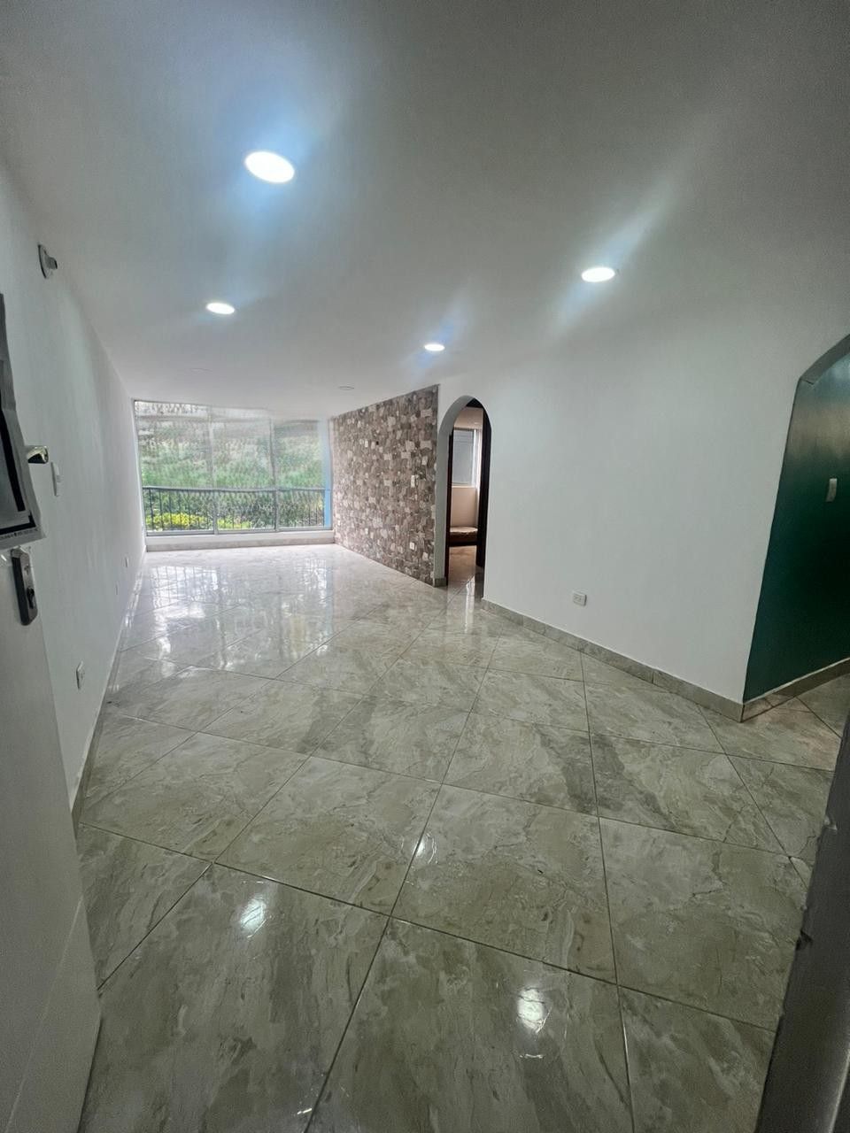 Apartamento en arriendo Antioquia Envigado Las Flores 84 m2 Habitaciones 2 Baños 2 Garajes 0 Precio $2500000