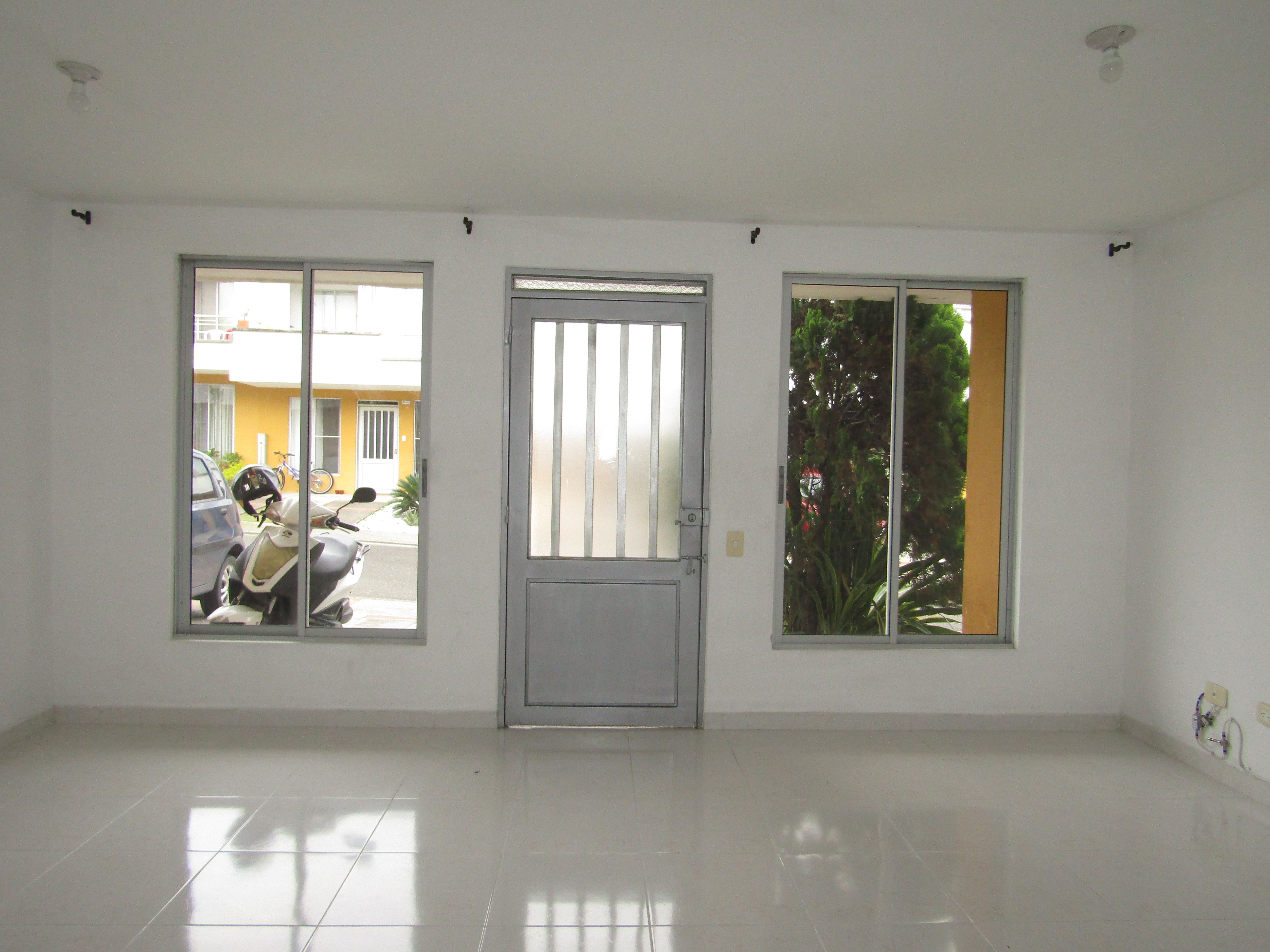 Casa en arriendo Risaralda Pereira Bulevar De Las Villas 130 m2 Habitaciones 3 Baños 3 Garajes 2 Precio $2750000