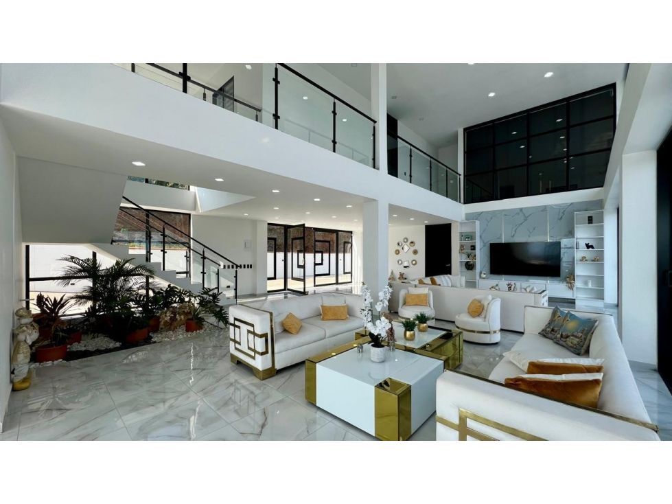 Finca en venta Antioquia Santafé De Antioquia Santafé De Antioquia 650 m2 Habitaciones 9 Baños 9 Garajes 6 Precio $3000000000