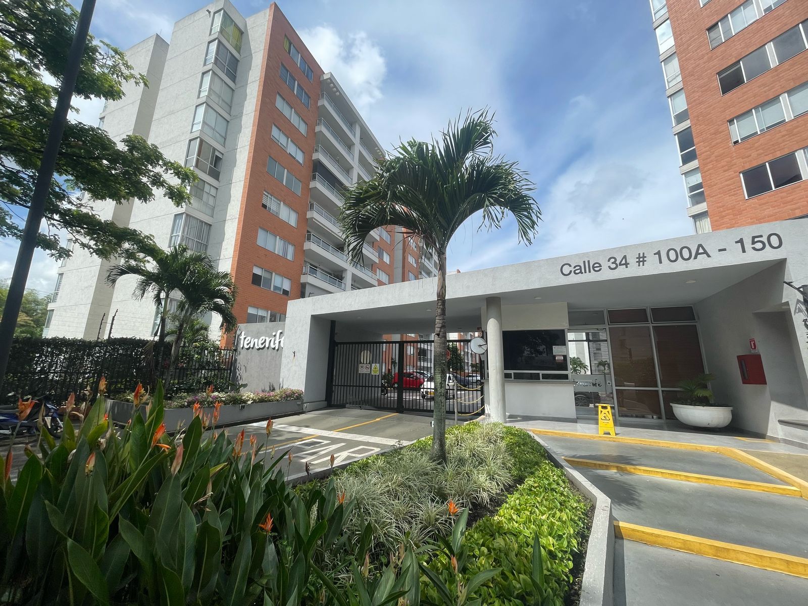 Apartamento en arriendo Valle Del Cauca Cali Lili 80 m2 Habitaciones 3 Baños 4 Garajes 1 Precio $1800000
