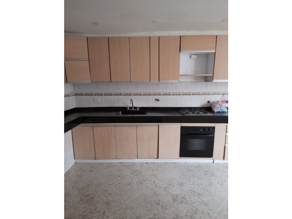 Casa en venta Valle Del Cauca Cali Colseguros Andes 250 m2 Habitaciones 5 Baños 3 Garajes 2 Precio $570000000