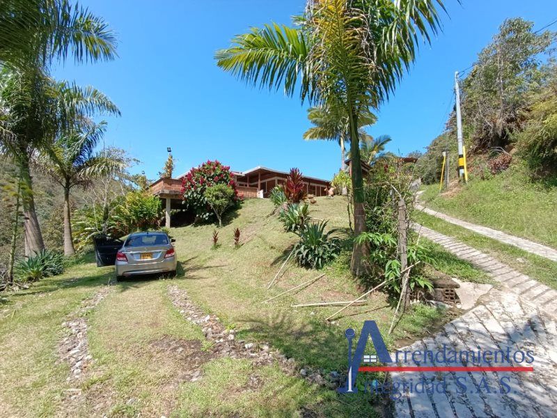 Finca en venta Antioquia Barbosa Centro 2200 m2 Habitaciones 3 Baños 2 Garajes 0 Precio $360000000