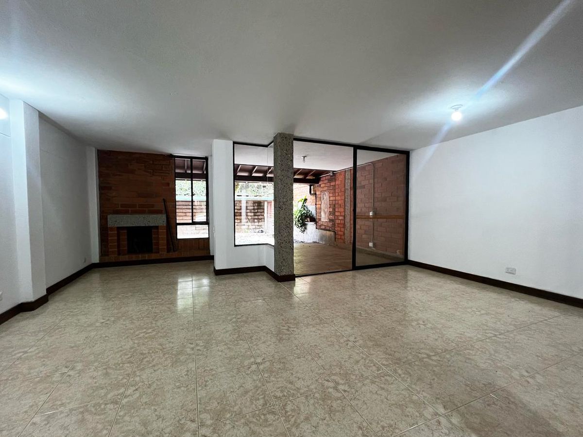Casa en arriendo Antioquia Envigado Zúñiga 186 m2 Habitaciones 4 Baños 3 Garajes 2 Precio $5950000