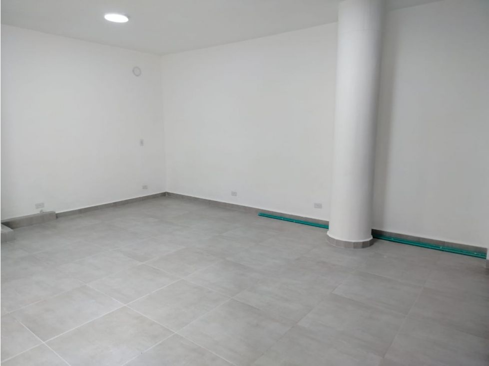 Local en arriendo Antioquia Medellín Girardot 35 m2 Habitaciones 0 Baños 1 Garajes 0 Precio $3000000