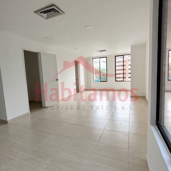 Oficina en arriendo Antioquia Medellín San Pedro 32 m2 Habitaciones 0 Baños 1 Garajes 1 Precio $3200000
