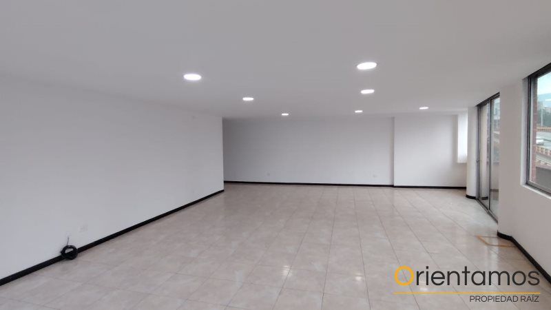 Oficina en arriendo Antioquia Sabaneta Calle Larga 72 m2 Habitaciones 0 Baños 2 Garajes 0 Precio $4000000