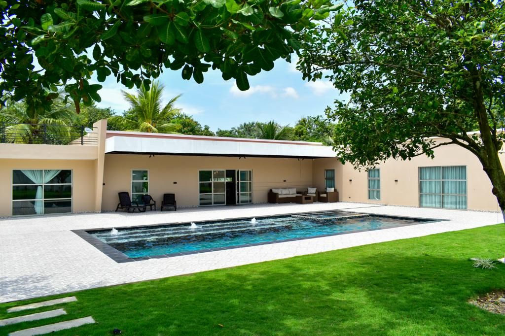 Casa Campestre en venta Atlántico Sabanagrande Las 3 Ave Marías 520 m2 Habitaciones 5 Baños 6 Garajes 5 Precio $800000000