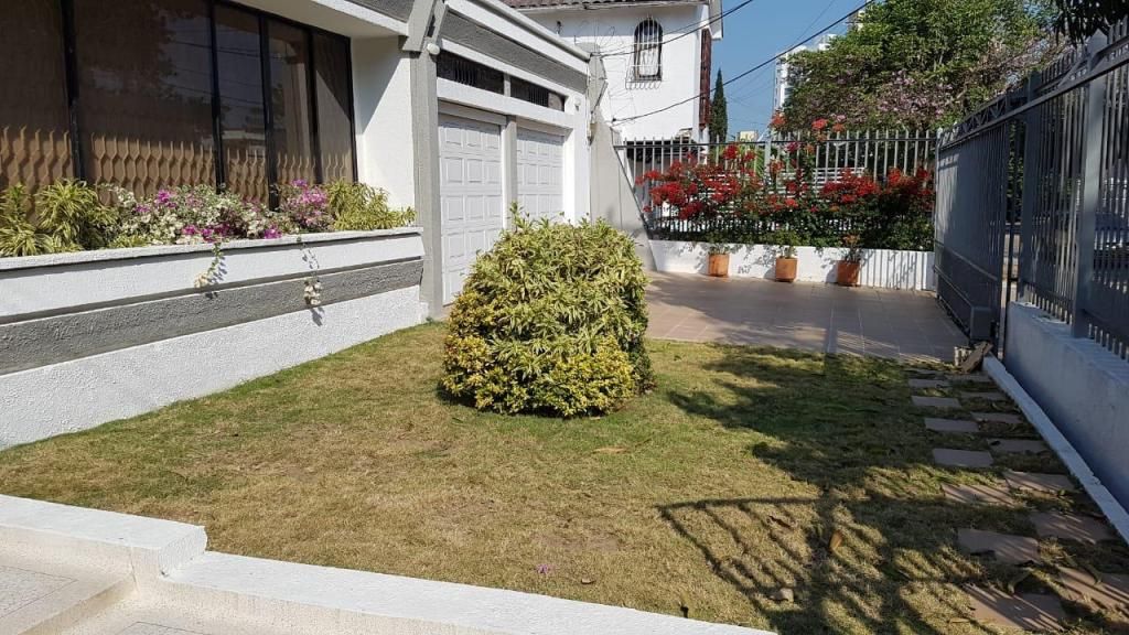 Casa en venta Atlántico Barranquilla Andalucia 400 m2 Habitaciones 4 Baños 5 Garajes 4 Precio $1860000000