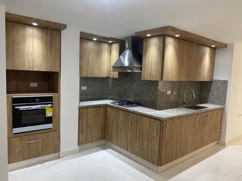 Apartamento en arriendo Atlántico Barranquilla El Golf 150 m2 Habitaciones 3 Baños 3 Garajes 1 Precio $4000000