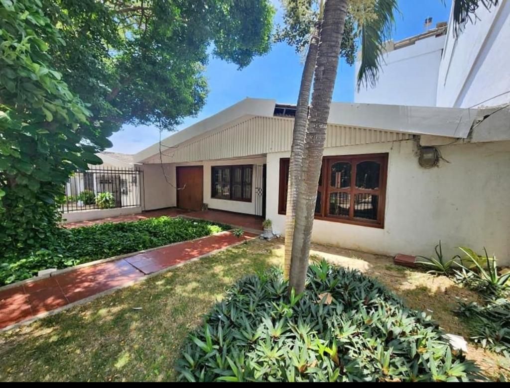 Casa en venta Atlántico Barranquilla Altamira 350 m2 Habitaciones 5 Baños 4 Garajes 1 Precio $1200000000