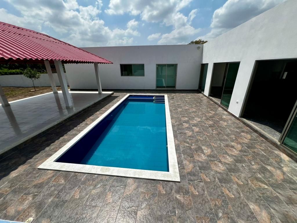 Casa en venta Atlántico Sabanagrande Otros 300 m2 Habitaciones 3 Baños 3 Garajes 2 Precio $595000000