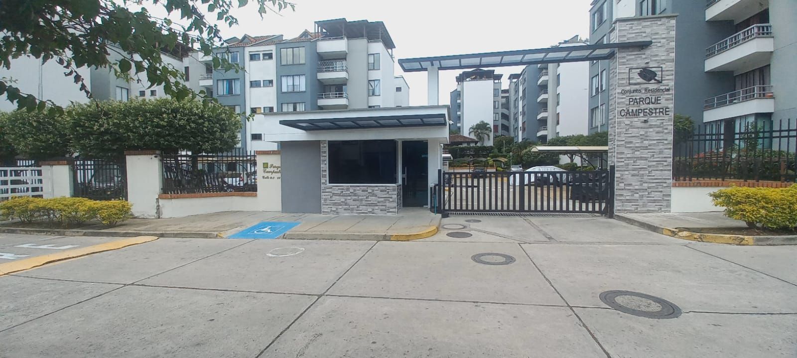 Apartamento en venta Santander Floridablanca Ub Portales Del Campestre 96 m2 Habitaciones 3 Baños 2 Garajes 1 Precio $320000000