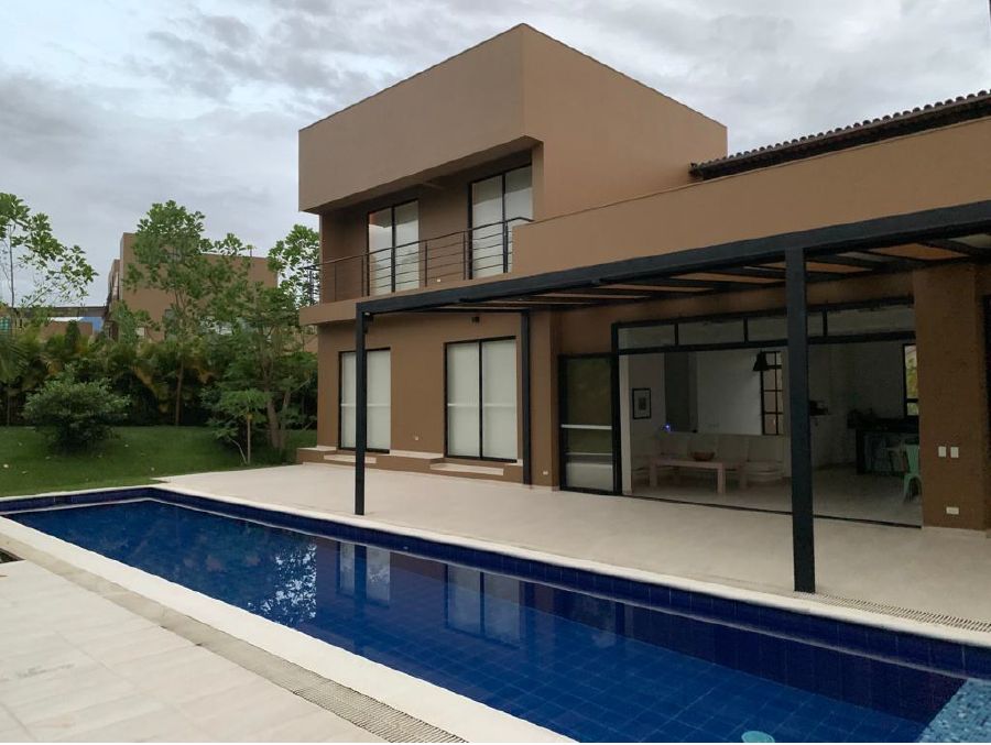 Casa en arriendo Cundinamarca Bogotá Casa Blanca 250 m2 Habitaciones 6 Baños 6 Garajes 3 Precio $9500000